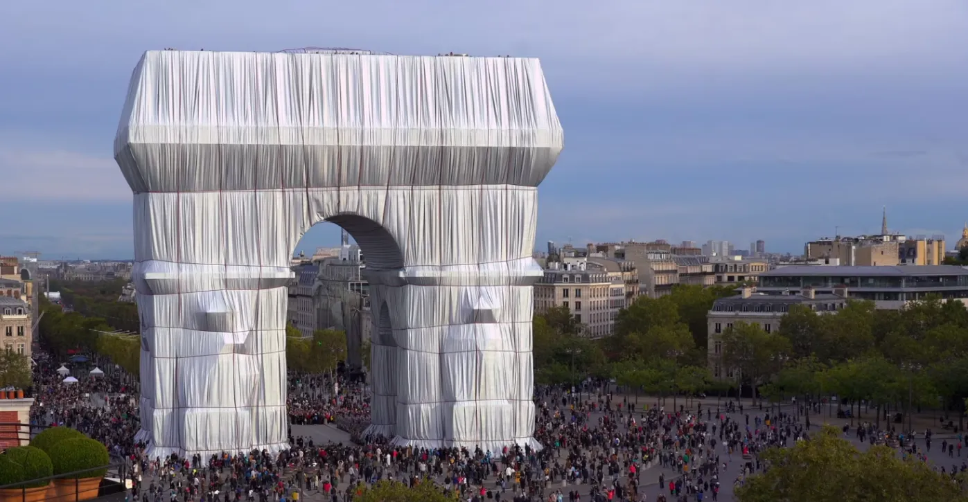 L'Arc de Triomphe, Wrapped