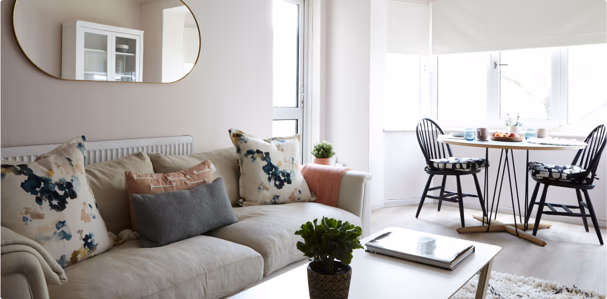 Photo of a beautifully designed living room and dining room