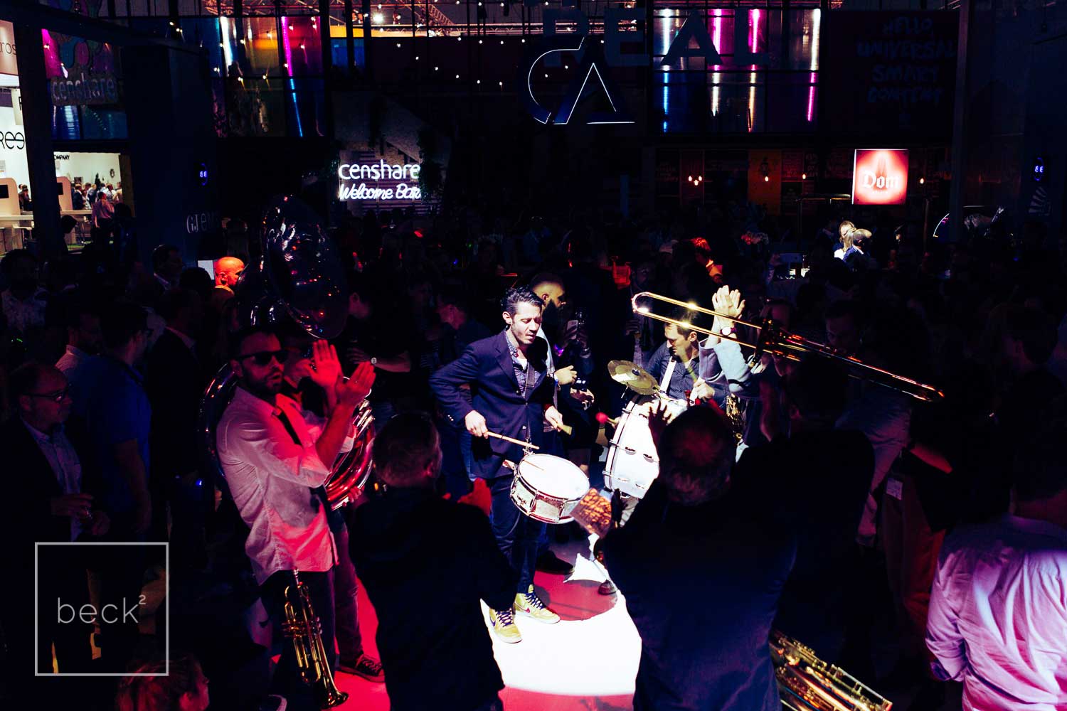 J.T. Horns begeistert als Brass Band plus DJ Konzept