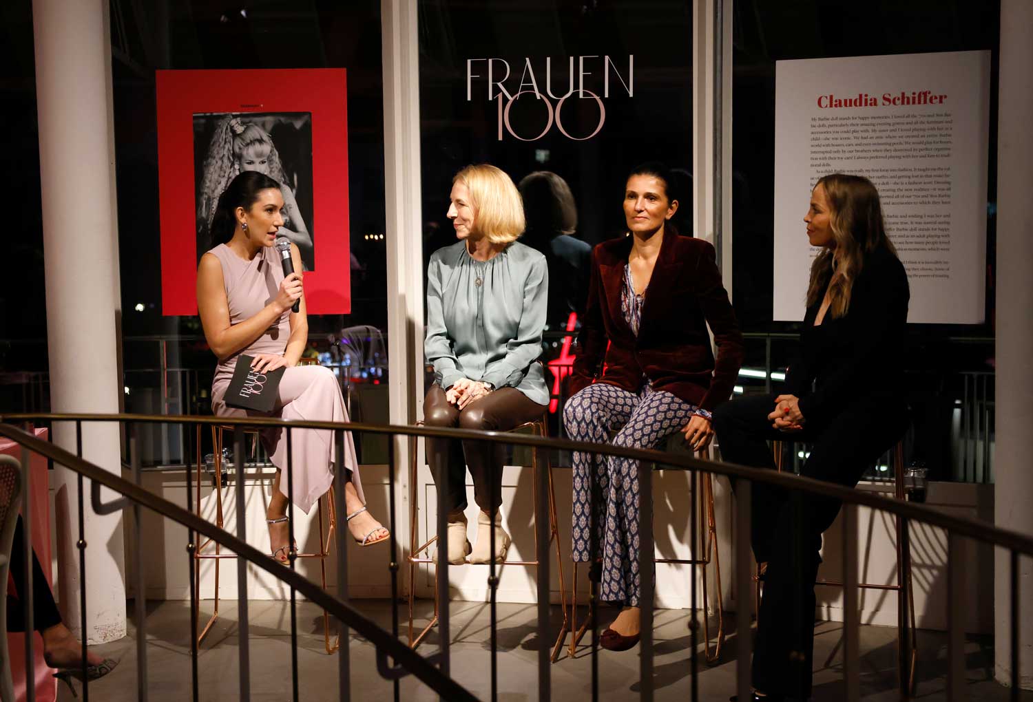 Neda Peemüller moderiert als Eventmoderatorin mit TV Erfahrung Panel Talks und Debatten