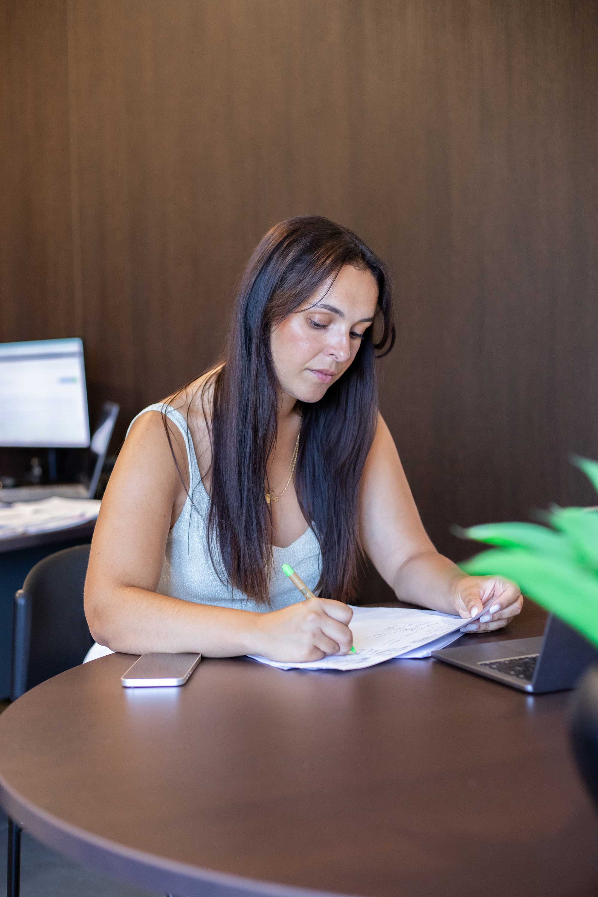 Pessoa a trabalhar no escritório