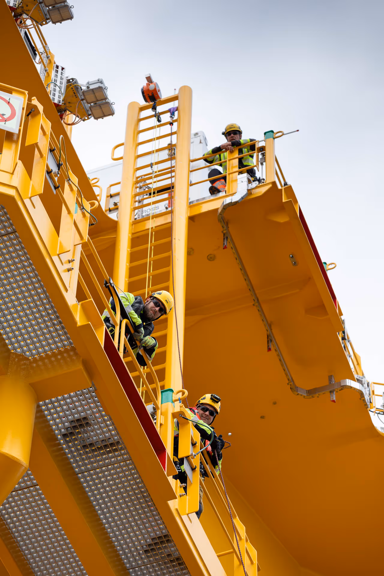 Collaborateurs sur une infrastructure off-shore