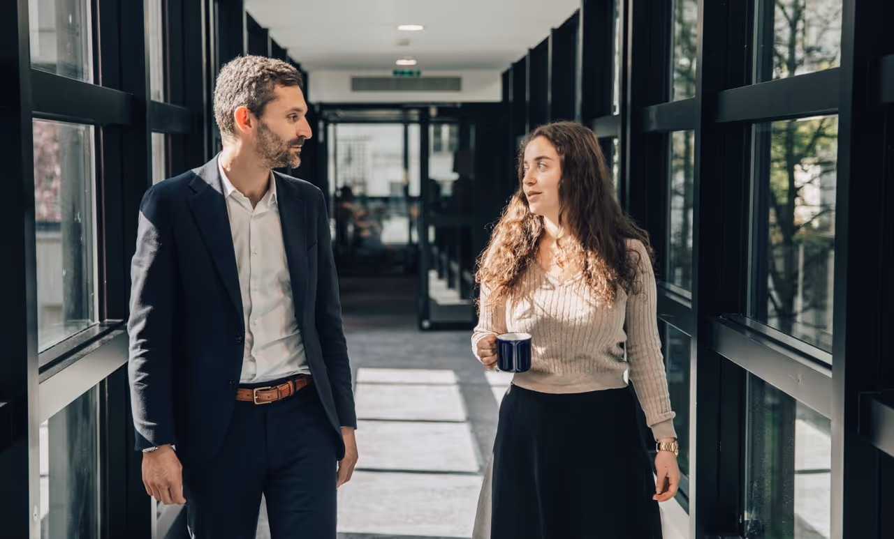 Deux collaborateurs