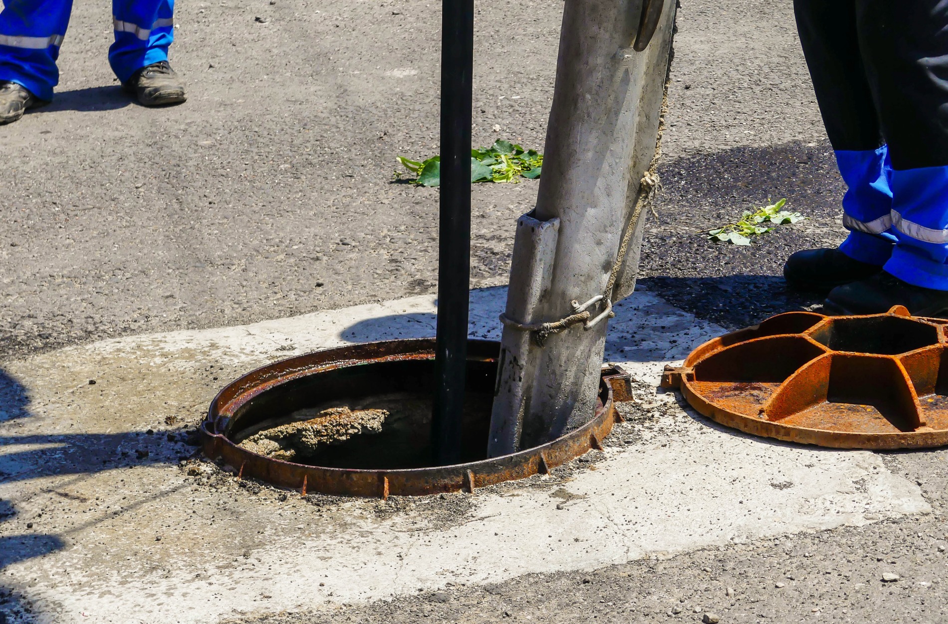 Professional Solutions for Main Line Clogs in Sweetwater