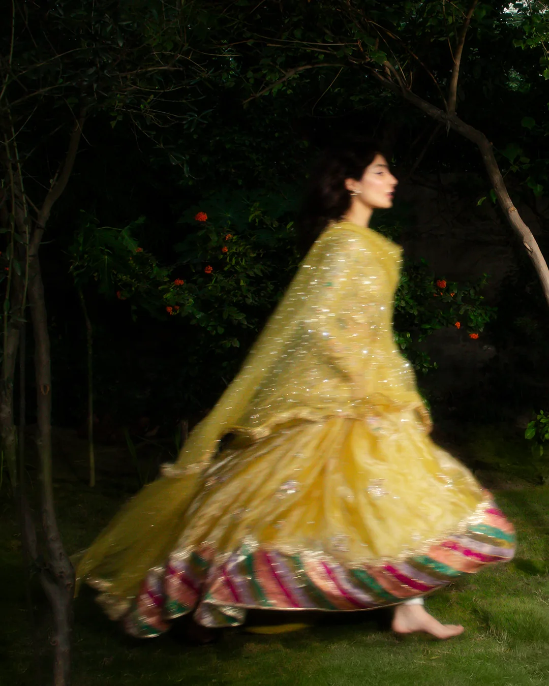 Nocturne 08 — Yellow in motion