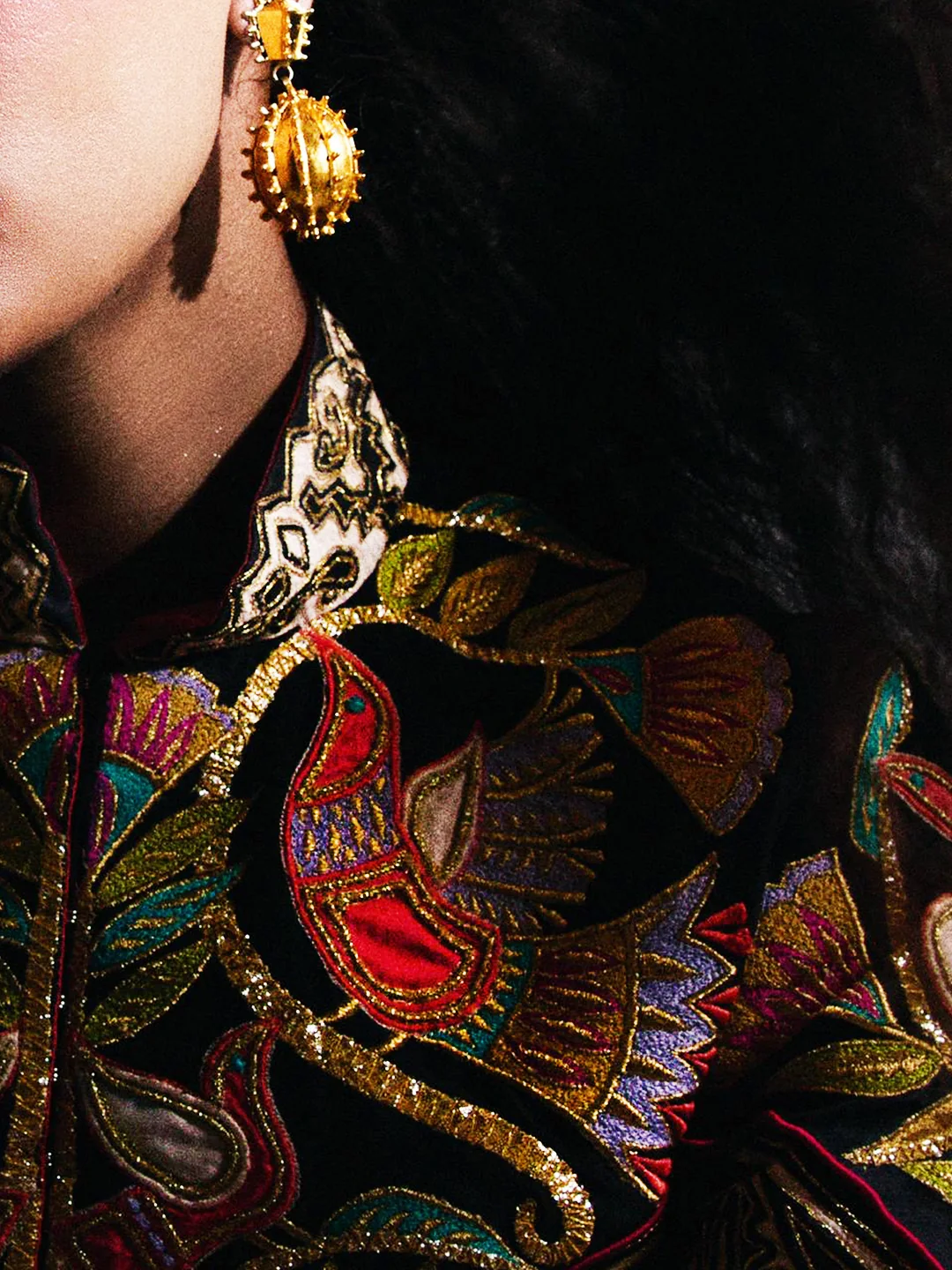Primal 04 — Embroidered collar