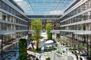 Blick in das Glasgebäude des SQUAIRE. Veranstaltungsort.