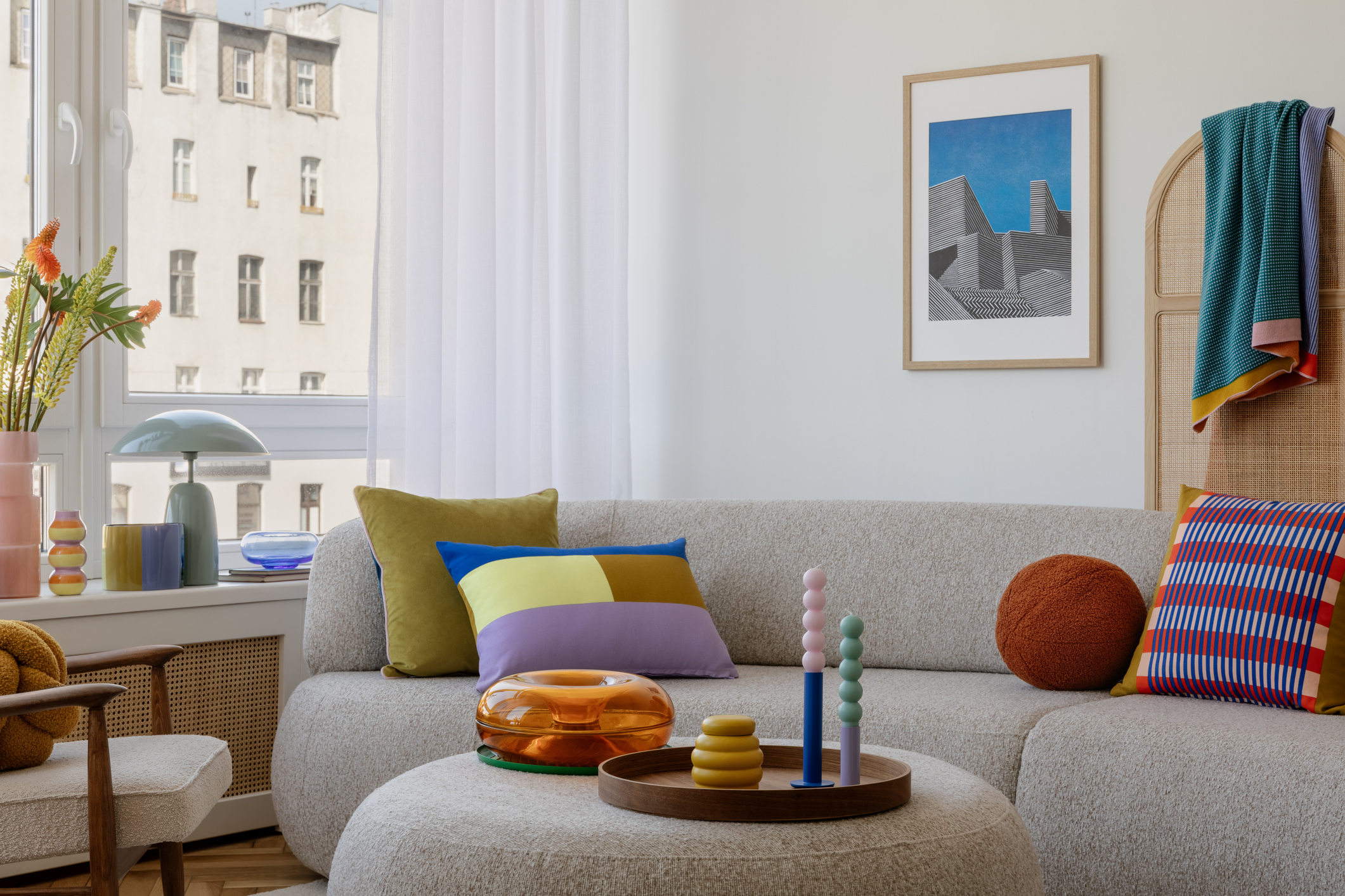 scandinavisch interieur kleurrijk