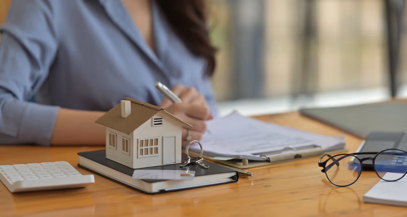 Symbolizing the ease and savings of a successful streamline refinance process."