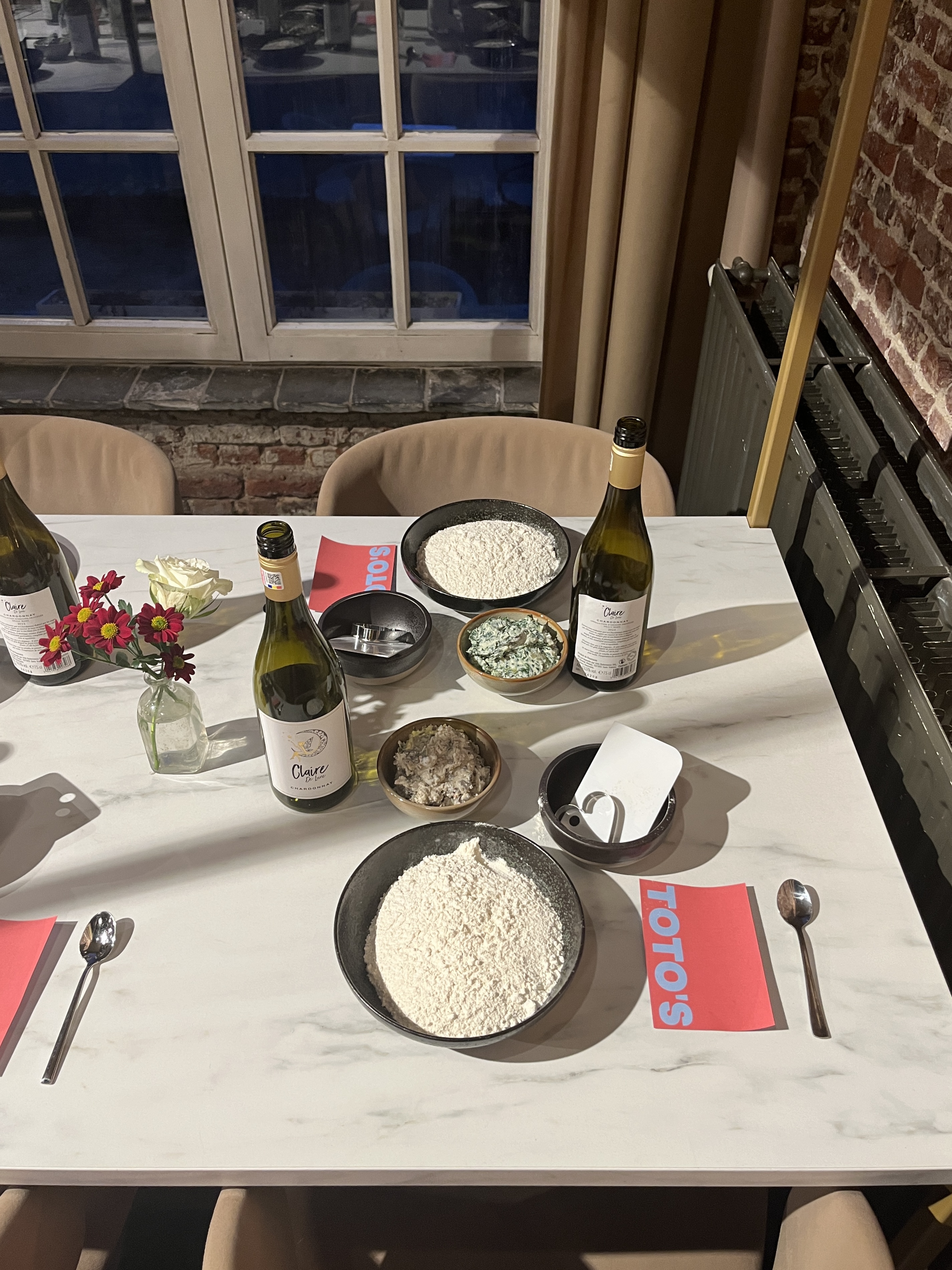 speculaas naast een speculaasplank