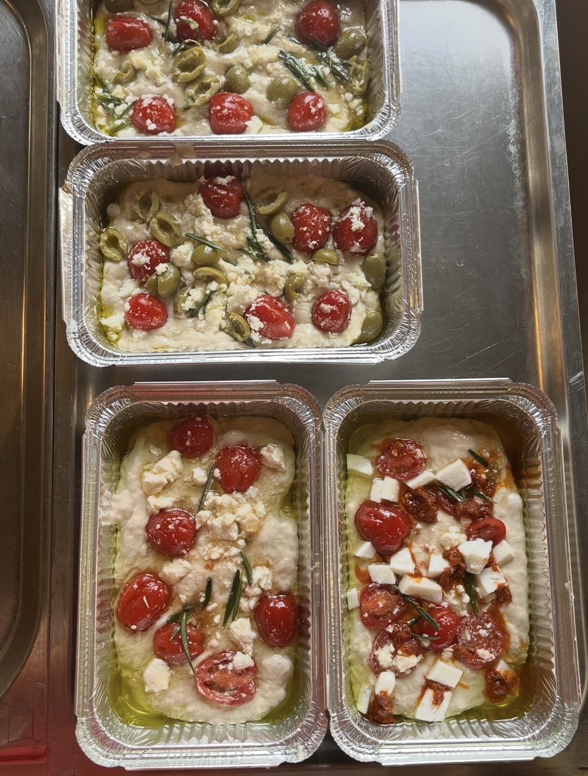 speculaas naast een speculaasplank