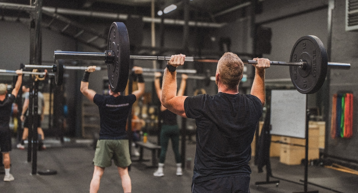 Hyrox vs. CrossFit – Unterschiede & Vorteile im Überblick
