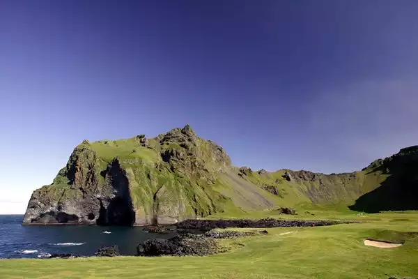 Golf & Discovery Hosted Tour of Iceland