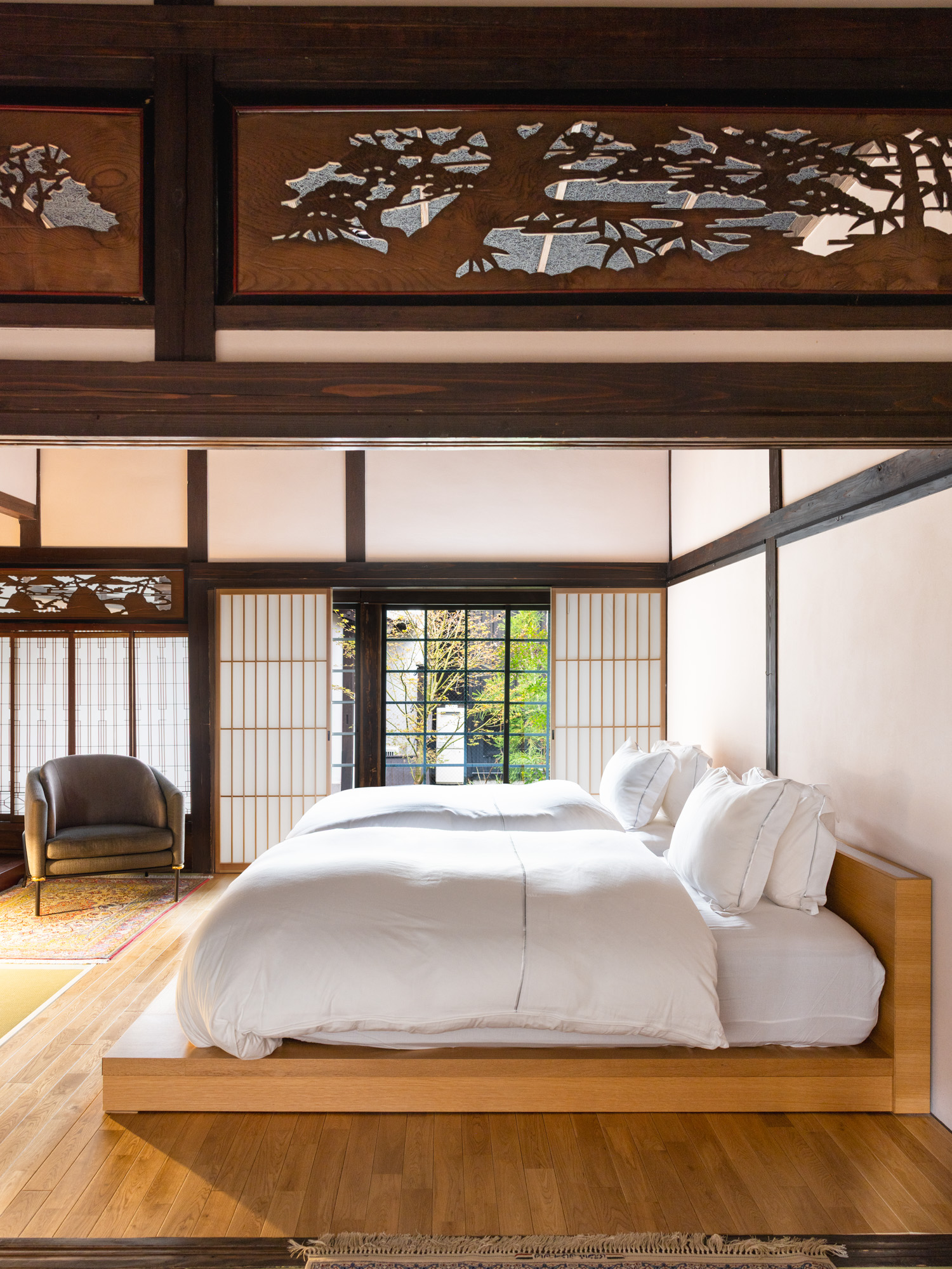 Attached to a centuries-old sake brewery in the historical brewing town of Hizen Hamashuku, Onyado Fukuchiyo offers a rare blend of cultural depth and intimate design. With just one group welcomed per night, this exclusive auberge invites guests into a world of whitewashed walls, warm wood tones, and the quiet rituals of one of Japan’s most respected sake labels, Nabeshima.