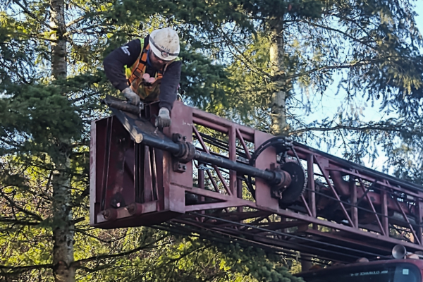 Hansen Drilling drill rig on wet hillside
