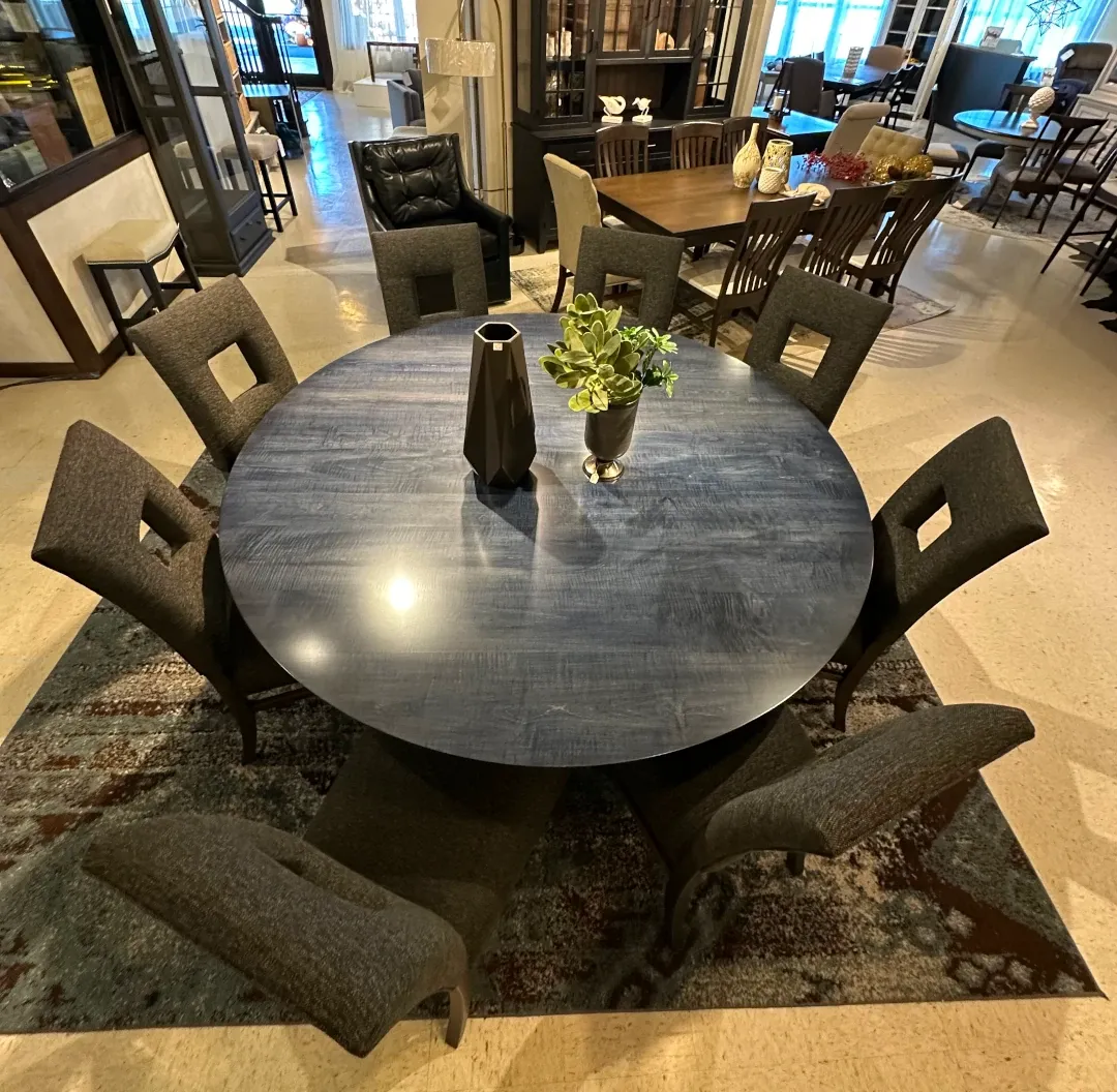 homestead dining room table with chairs around