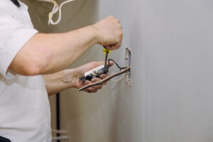 install-electrical-outlet