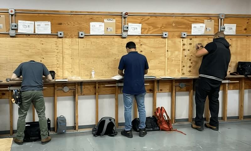 electrical-students-in-shop