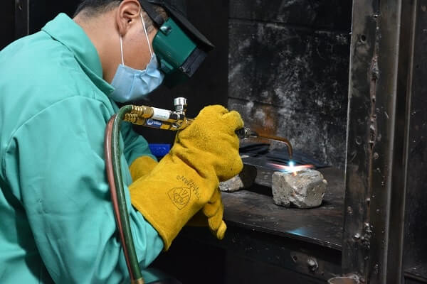 where-do-welders-work