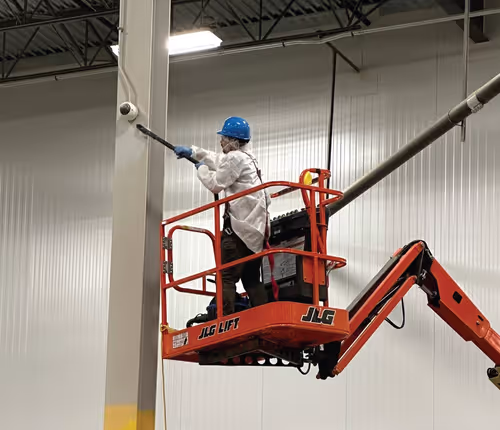 Move in and Move Out Cleans using a lift