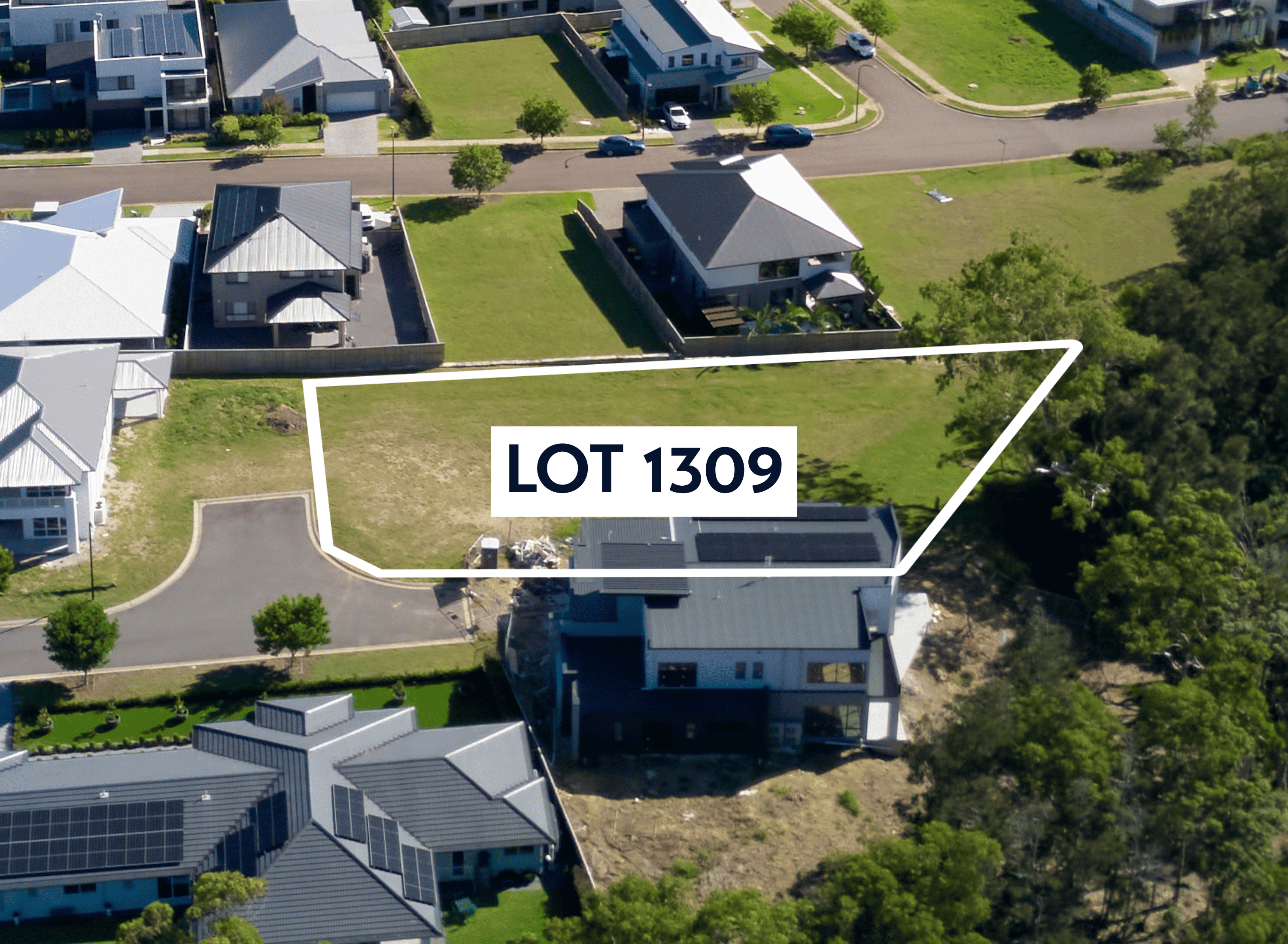 Aerial with the outline of the lot highlighted