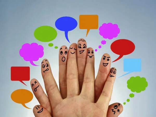 dedos_opinion_redsocial