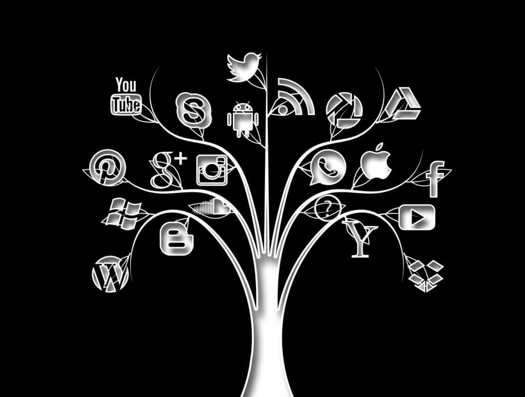 social-media-1377018_1920