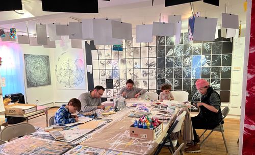 Full house at family painting event