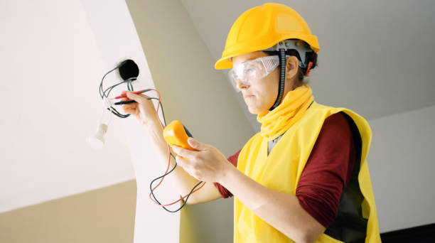 Key Maintenance Electrician Qualifications to Seek