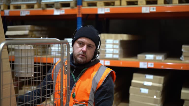 Seasonal Warehouse Hiring: Scale Fast for Peak