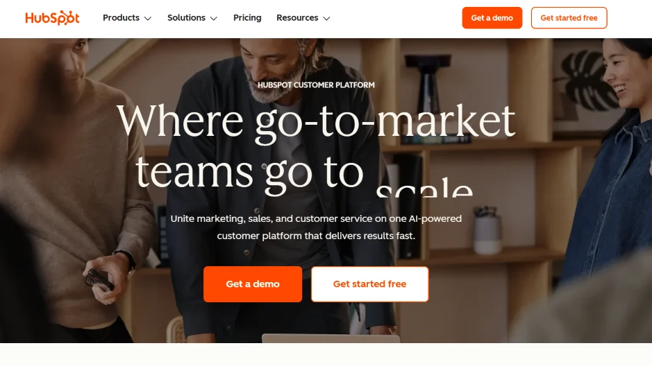 HubSpot customer platform homepage promoting an AI-powered suite for marketing, sales, and service.