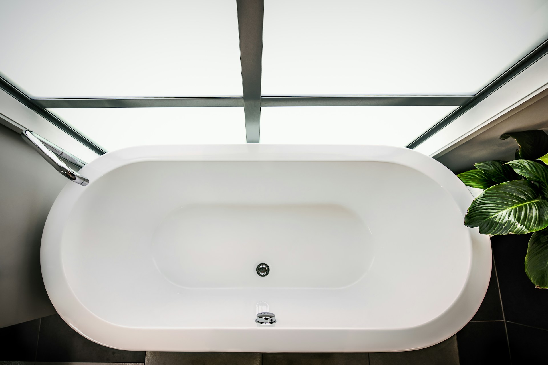 Understanding Surface Preparation for Successful Bathtub Reglazing