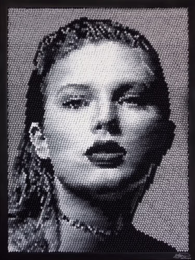 Taylor Swift mosaic by Kevin Champeny, 10,000 hand-cast cats