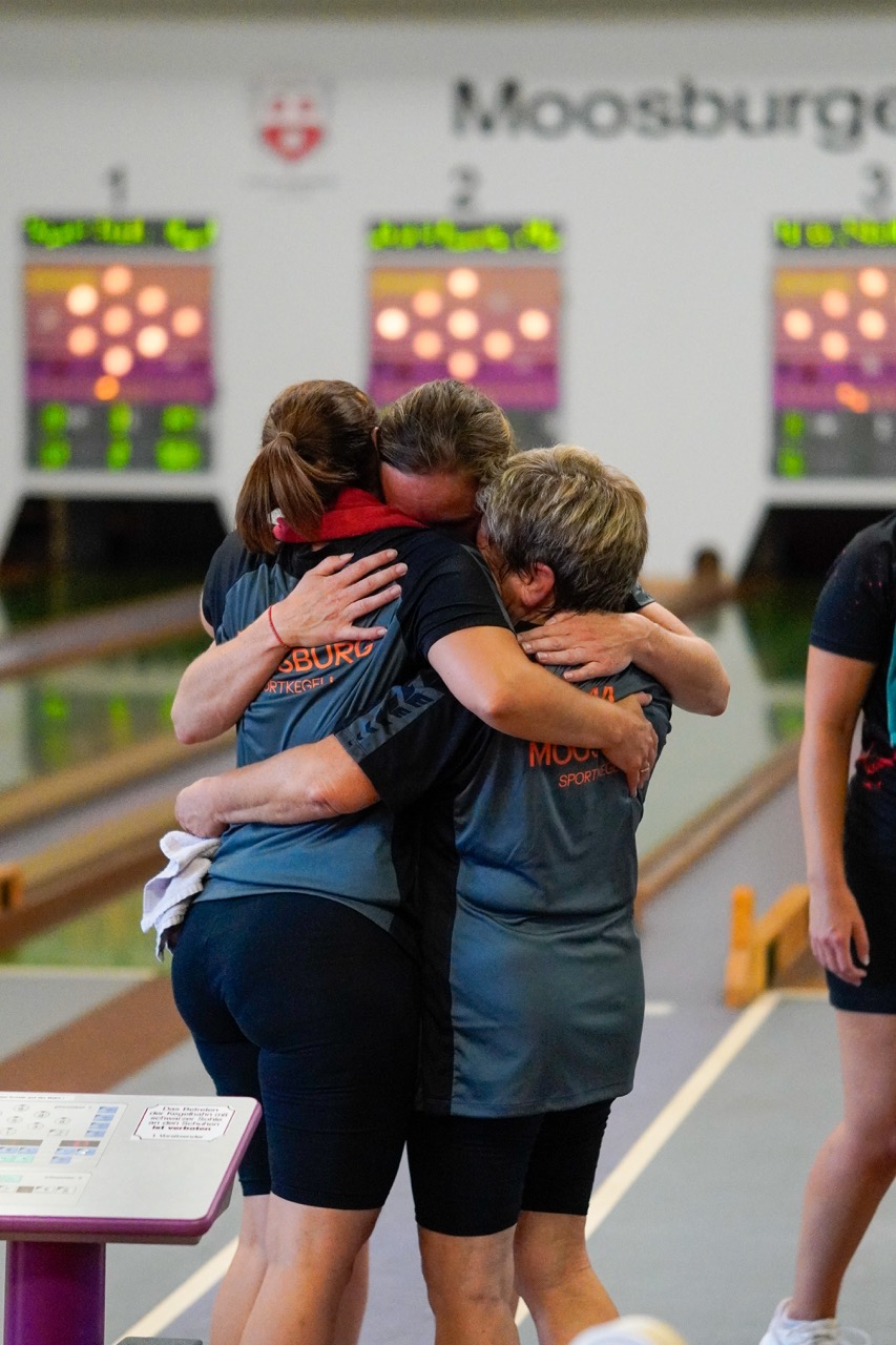 Sportkeglerinnen des MKV bleiben auf Tuchfühlung