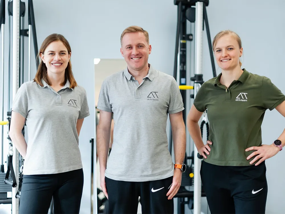 aktivteam Physiotherapeut bei der Arbeit