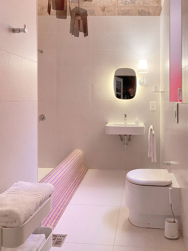 Bathroom Malta house for sale