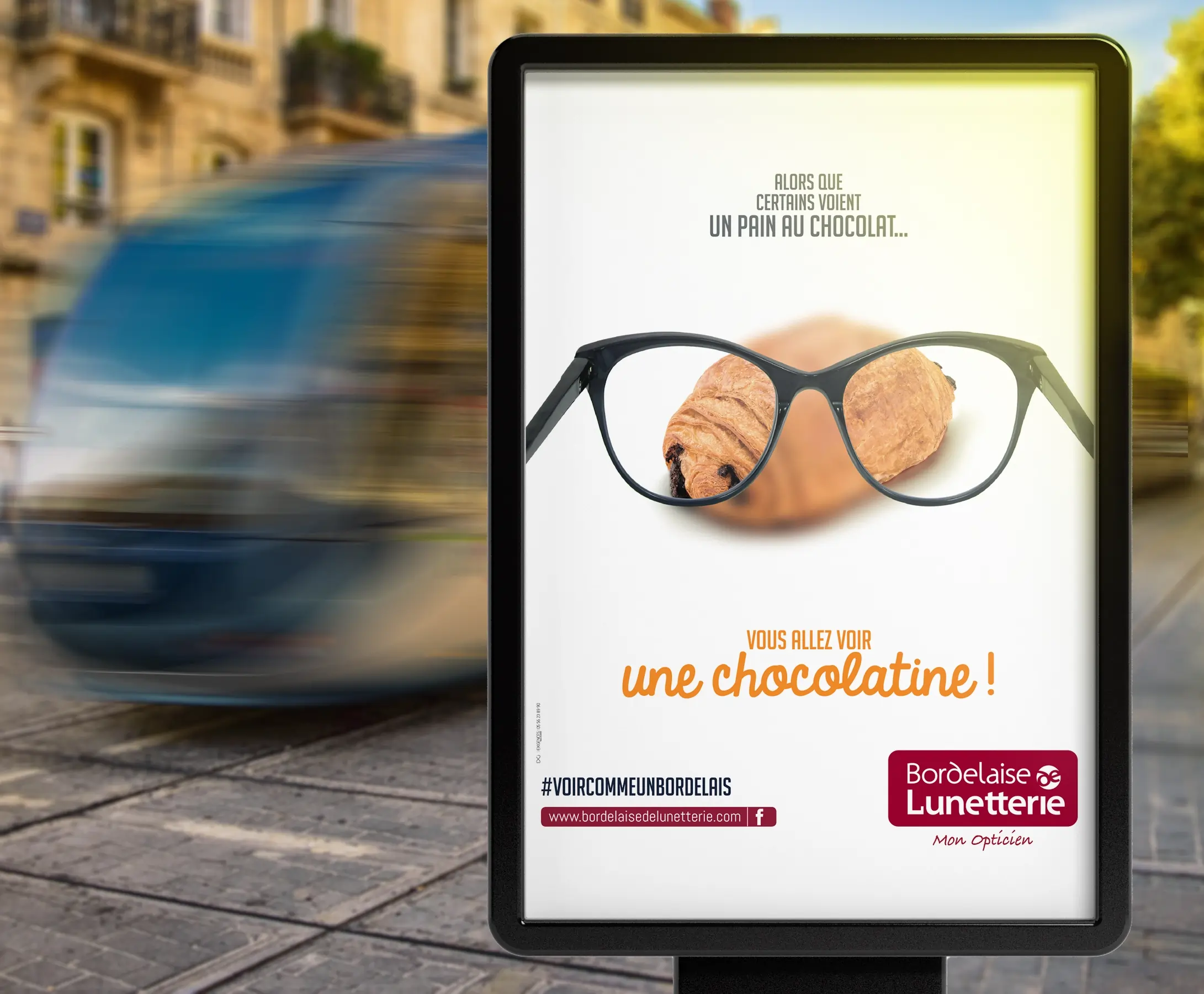 Affiche abribus dans bordeaux