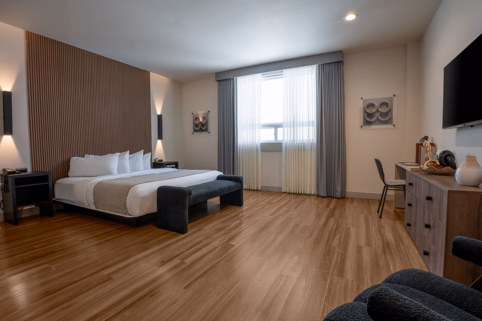 Deluxe King ADA Room