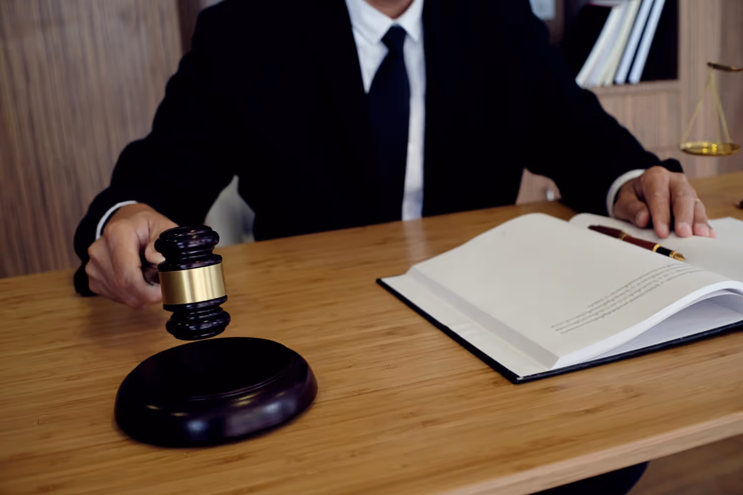 Understanding the Role of a Legal Advice Pre-Charge Solicitor