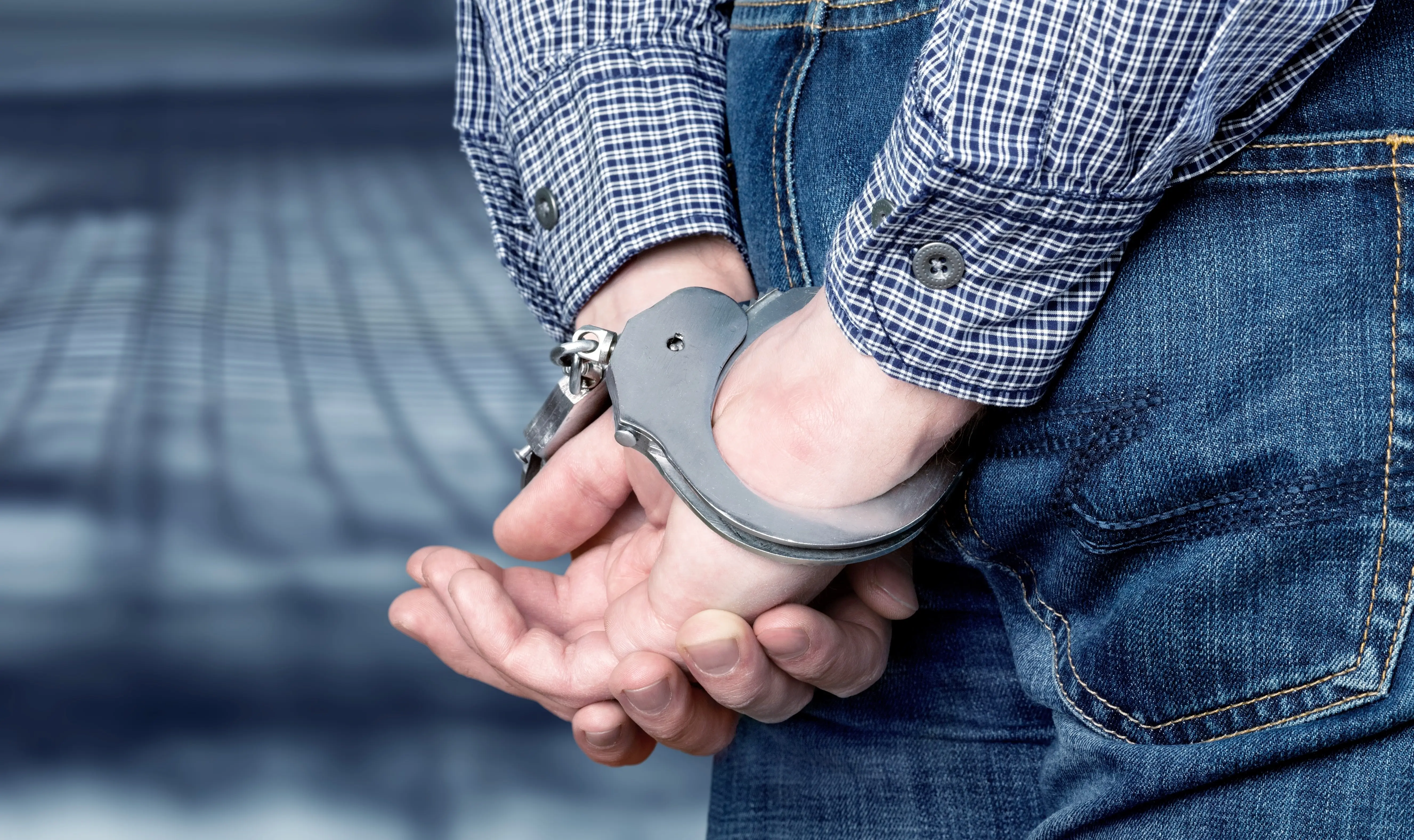 private lawyer vs legal aid