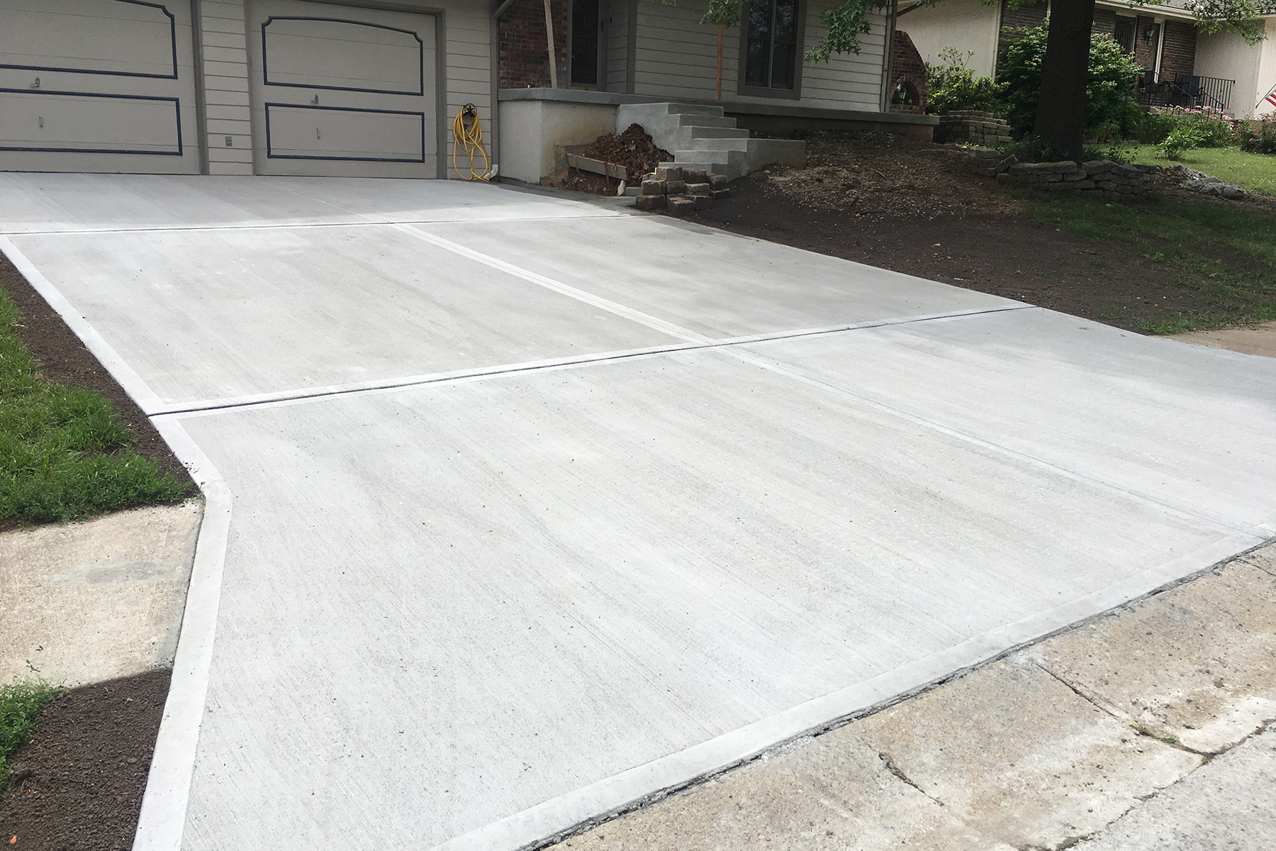 Concrete driveway installation