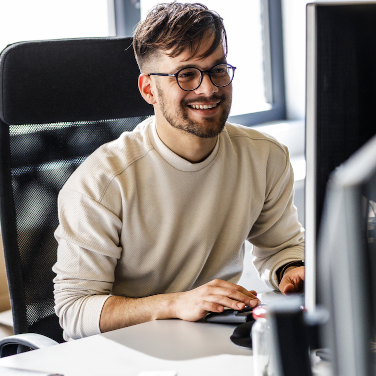 Hire a remote AI Data Analyst through Marco