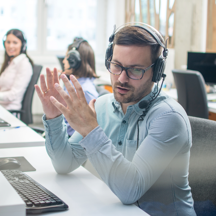 Hire a remote Technical Support Specialist through Marco