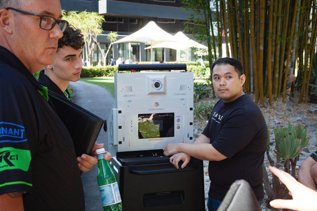 How Do Security Robots Work?