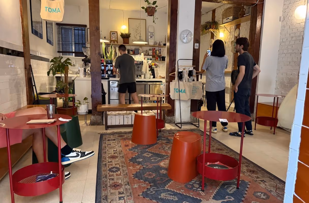 Toma Café