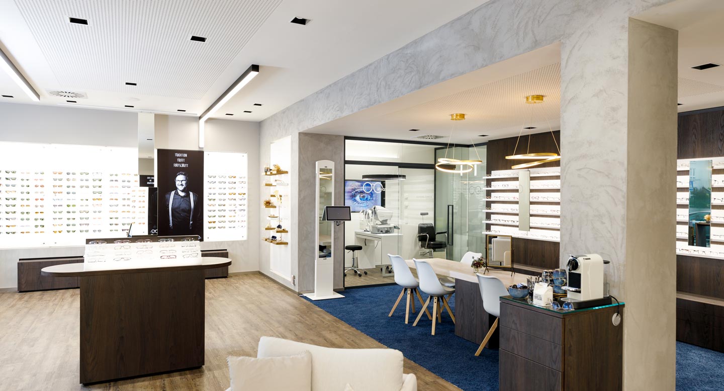 Maßgeschneiderter Ladenbau Club