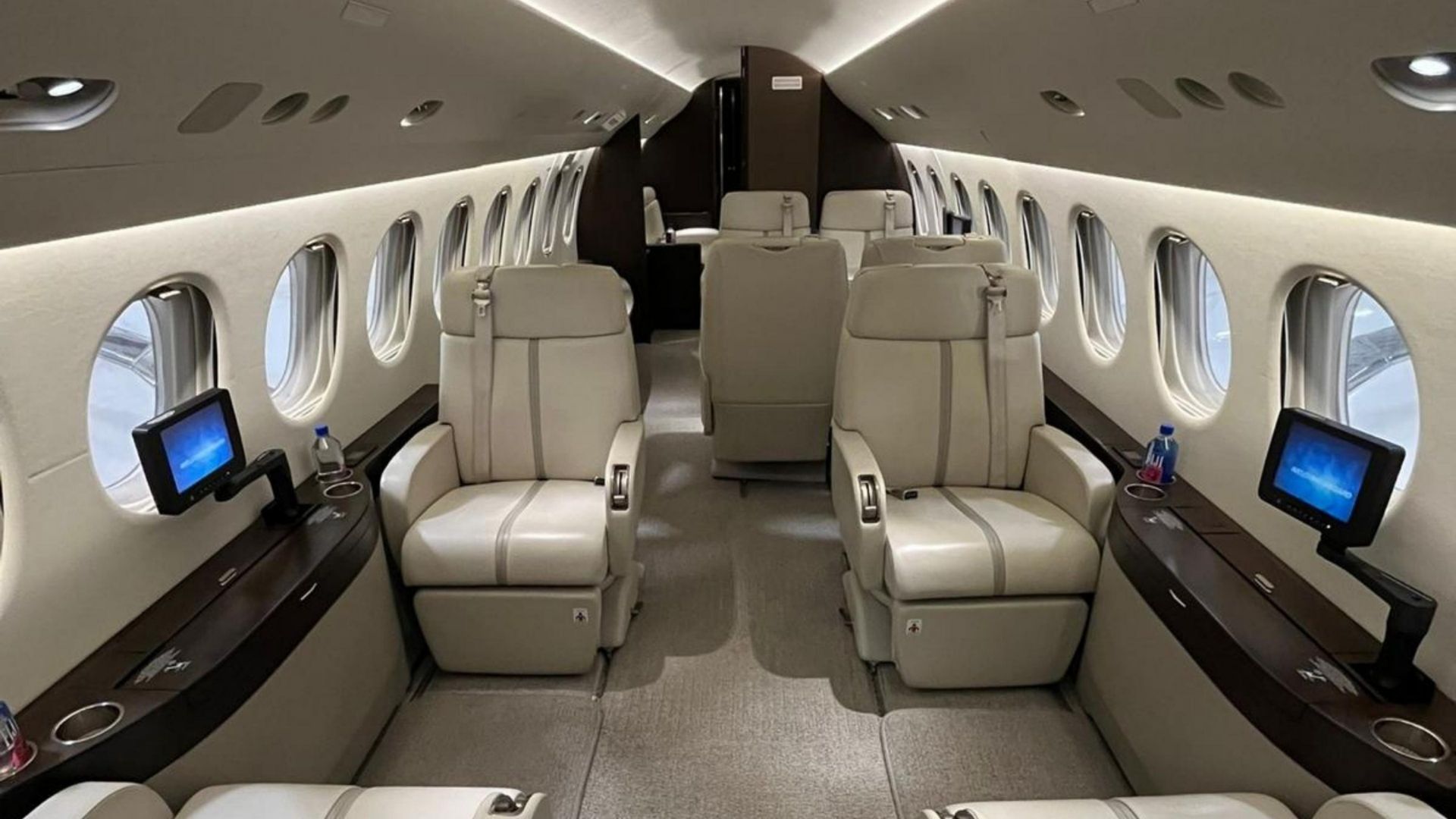Falcon 7X S/N 93 seats, Jetrock