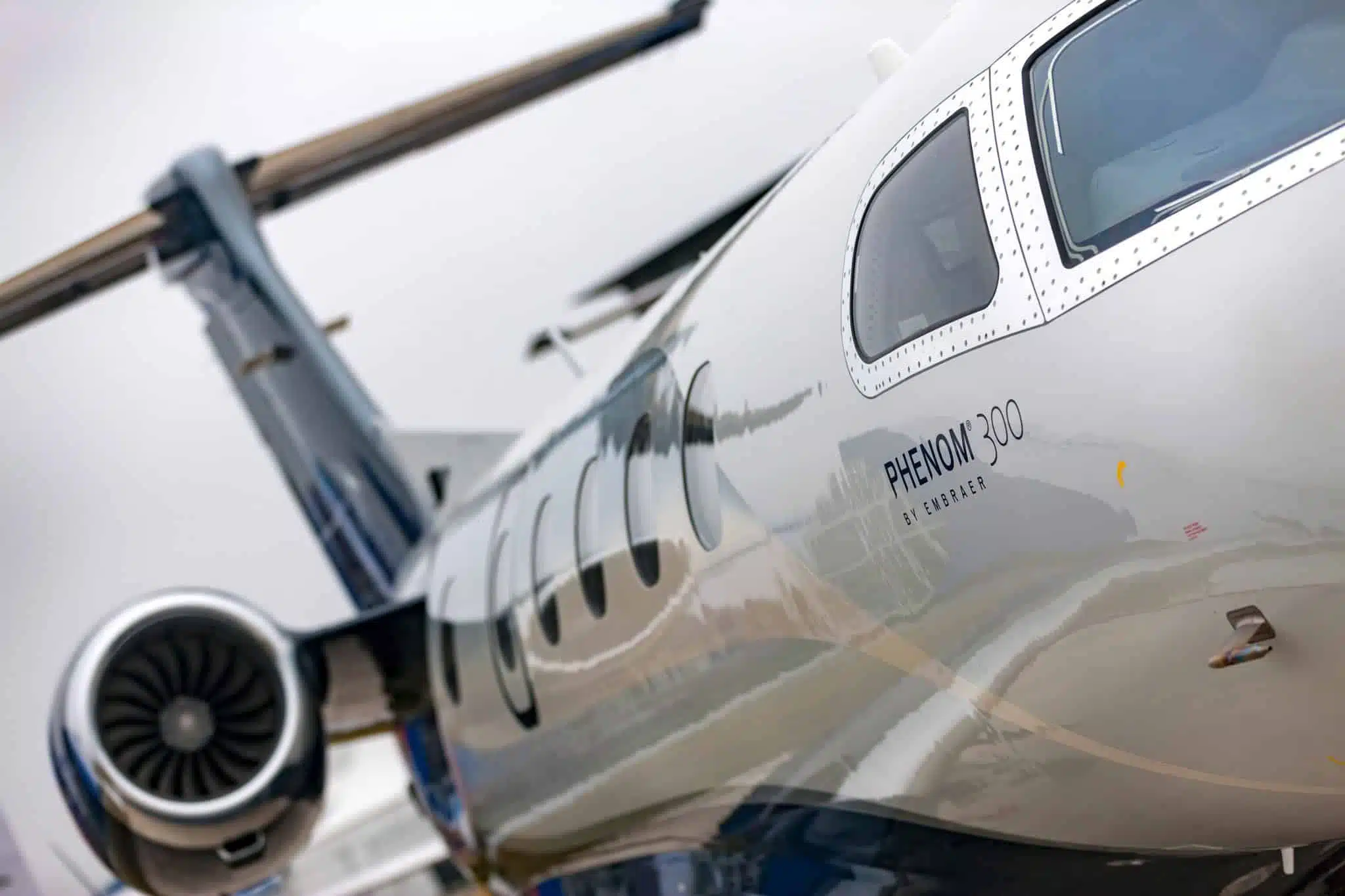 Phenom 300, Ground Clutter Suppression & Turbulence Detection