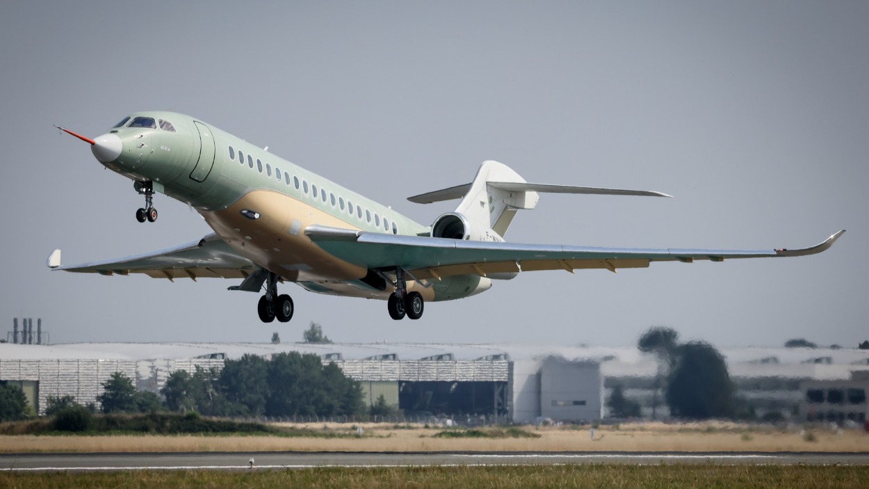Dassault Falcon 10X Completes First Flight: The Largest Cabin in Business Aviation Takes to the Sky
