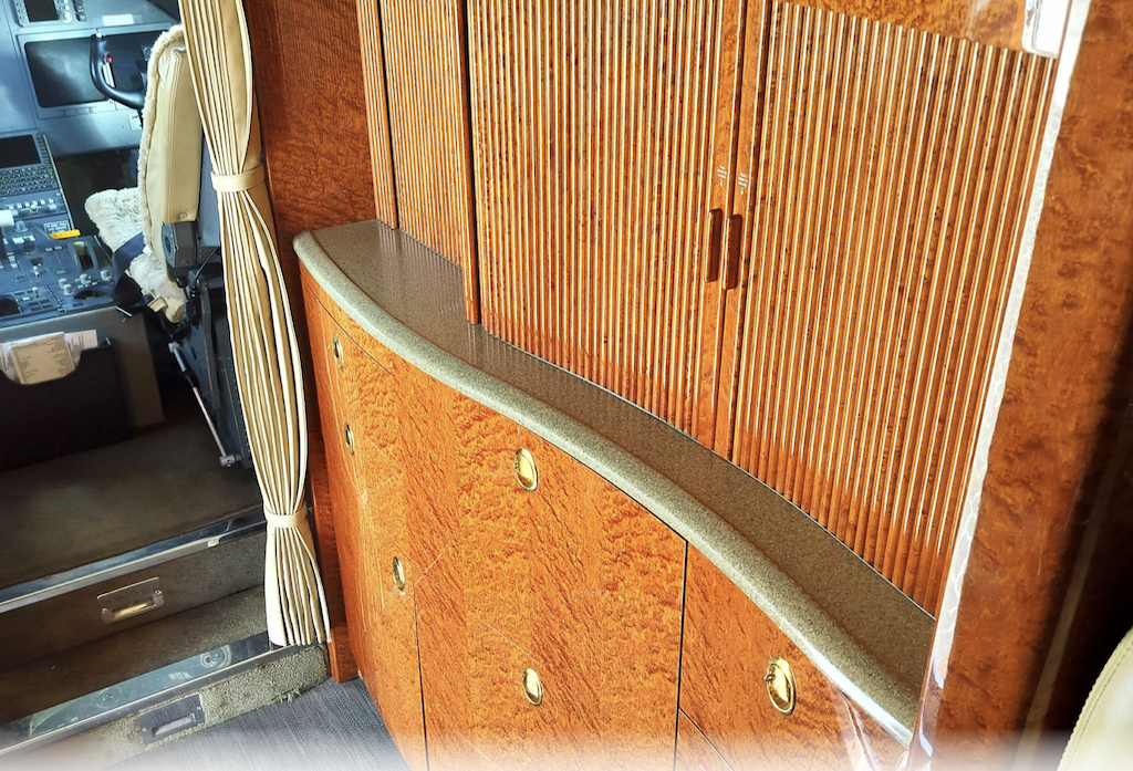 G200 Interior fwd galley
